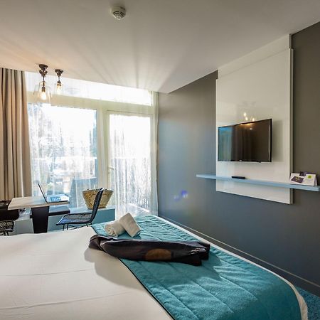 Logis Hotel Les Pins - Operalia Balaruc-les-Bains Exterior photo